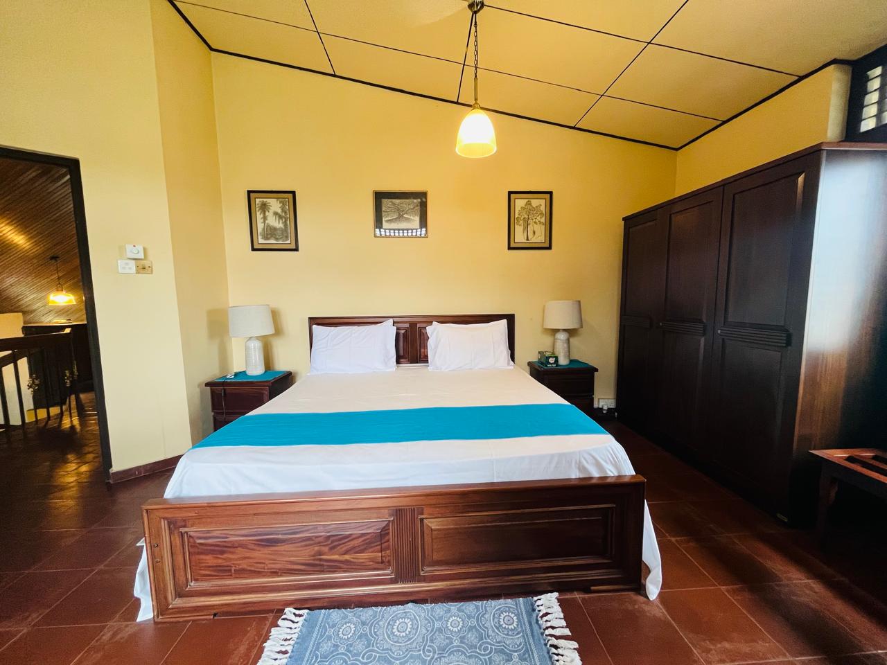 Suite & Bedroom 17