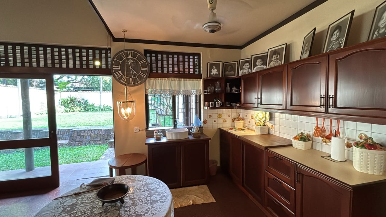 Plantation Dining Pantry & Glass Cabinet